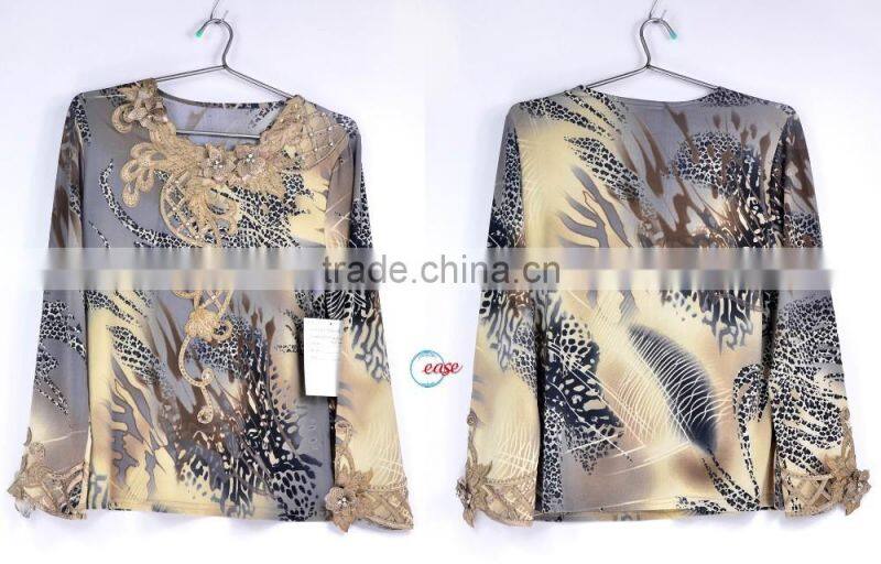 China Supplier Latest Clothing Printed Blouse Designs for Middle Aged Women