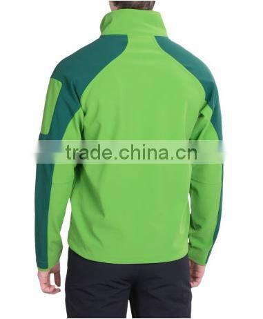 Wind and water resistant fully breathable jacket with lots of pockets