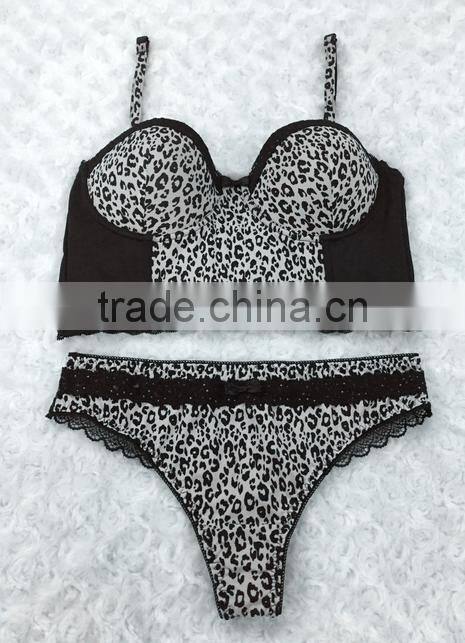 2017 High quality latest design ladies leopard corset shaper underwear with thong set