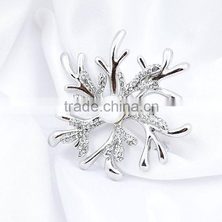 Christmas Silver Hanging Decorative Snowflakes Brooch Jewelry