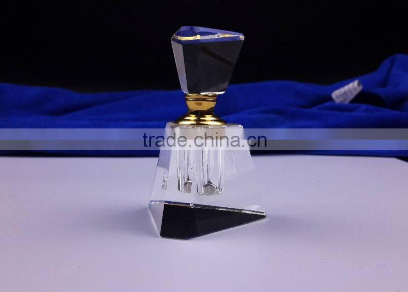 Mini Crystal Glass Triangle Perfume Bottle For Wedding Return Gifts