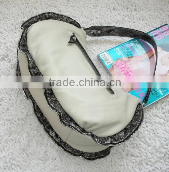 2016 fashion women bag lady wholesale cheap white mix black color handbags