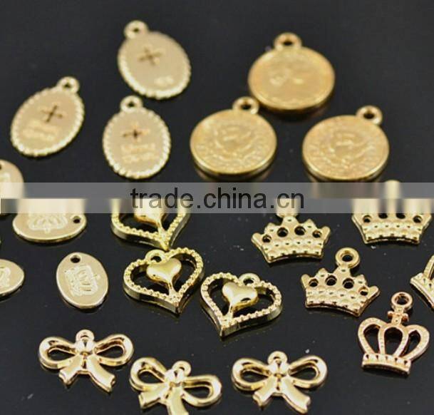 2015 customized zinc alloy tags,gold charm pendants for jewelry and handbag