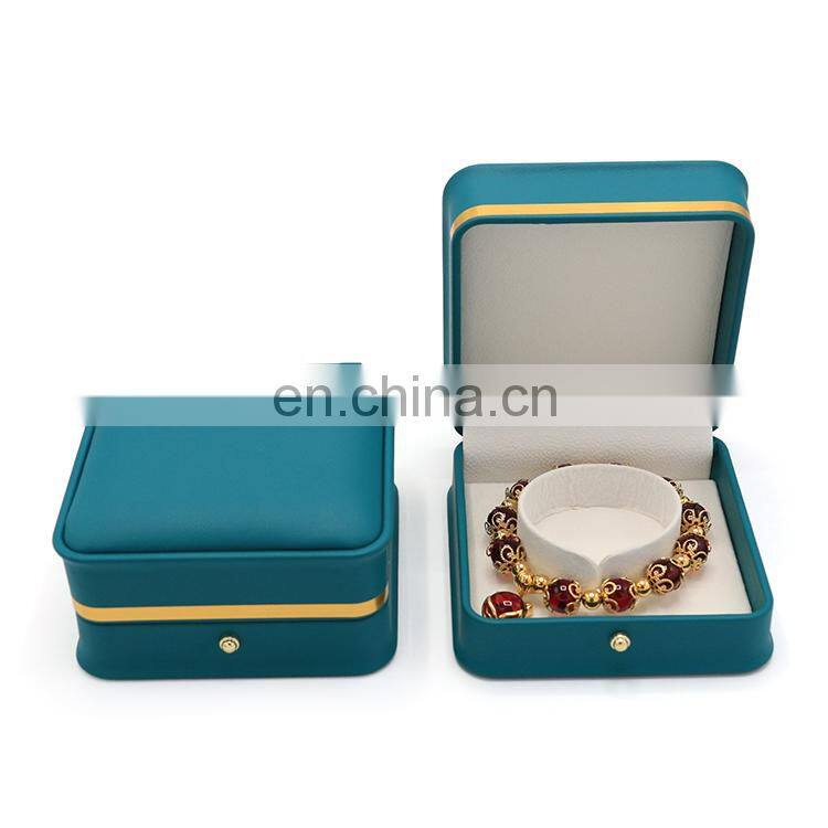 Custom high quality luxury design PU leather travel jewelry box PU gift box bracelet box