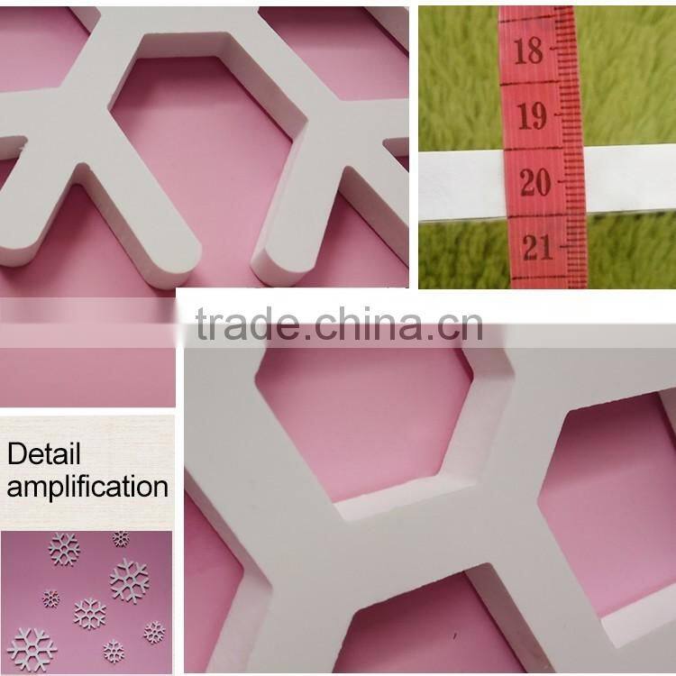 School dormitory Exquisite White Snowflakes Stick Shelf Wall Decoration New Design