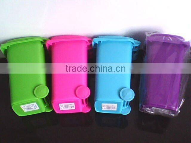 promotion gift Plastic wheelie bin desk tidy plastic Mini Desktop Wheelie Bin