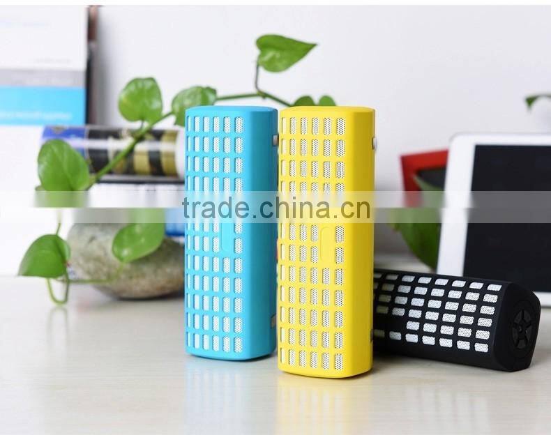 wireless mini cheap bluetooth speaker with SOS function
