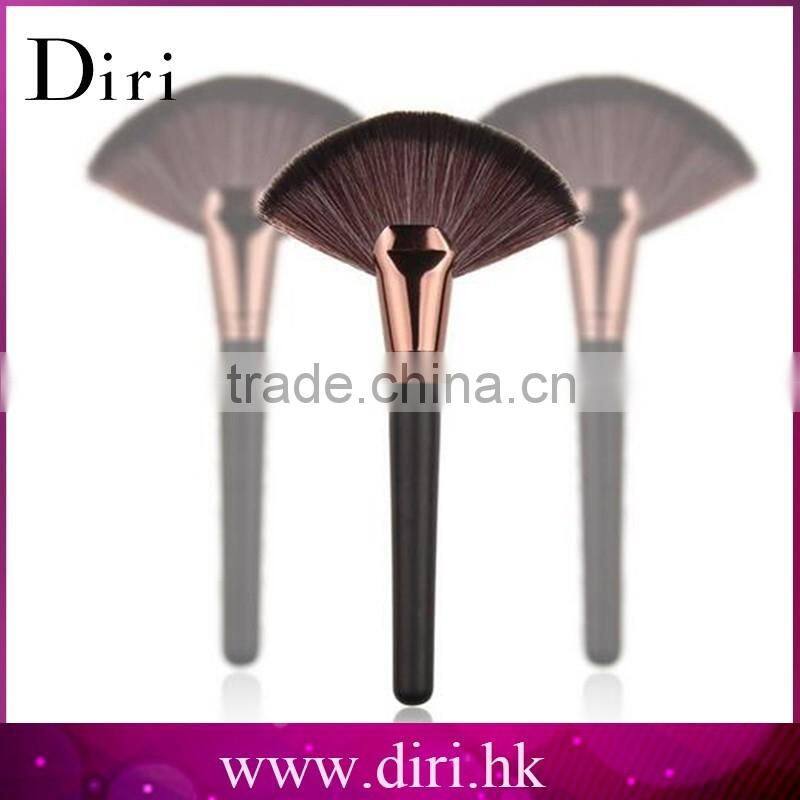 New 1pc Soft Makeup Large Fan Brush Blush Powder Foundation Make Up Tool