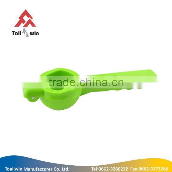 hot-selling plastic egg slicer