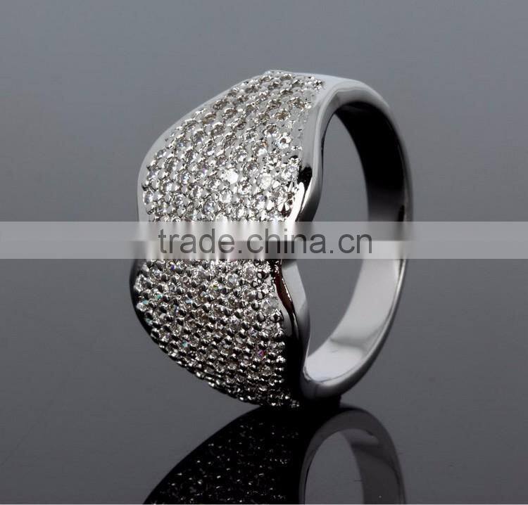 Sexy Women Lip Design Banquet Jewelry Fashion Pave Setting Cubic Zirconia Finger Ring