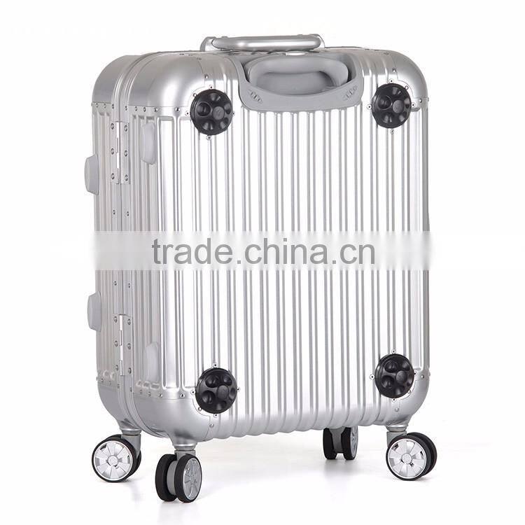 Hottest new Aluminum trolley makeup case Lighting Makeup Case with rolling wheels