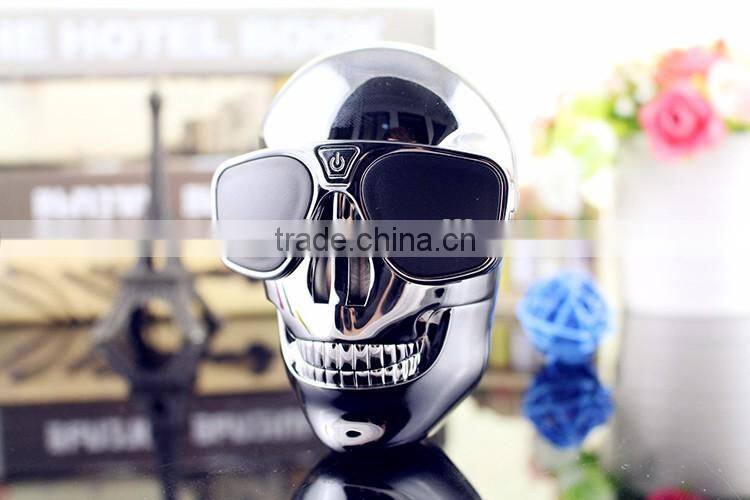 (gift) new style fashion skeleton power bank 4400mah skull portable power charger for boys