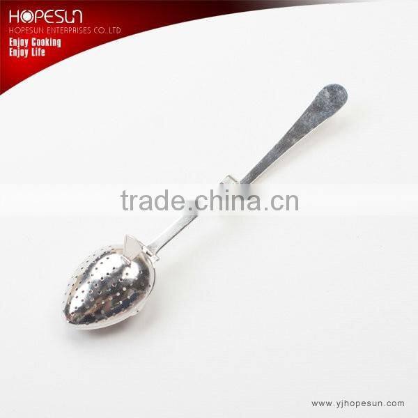 Ball shaped stainless steel tea strainer with push handle