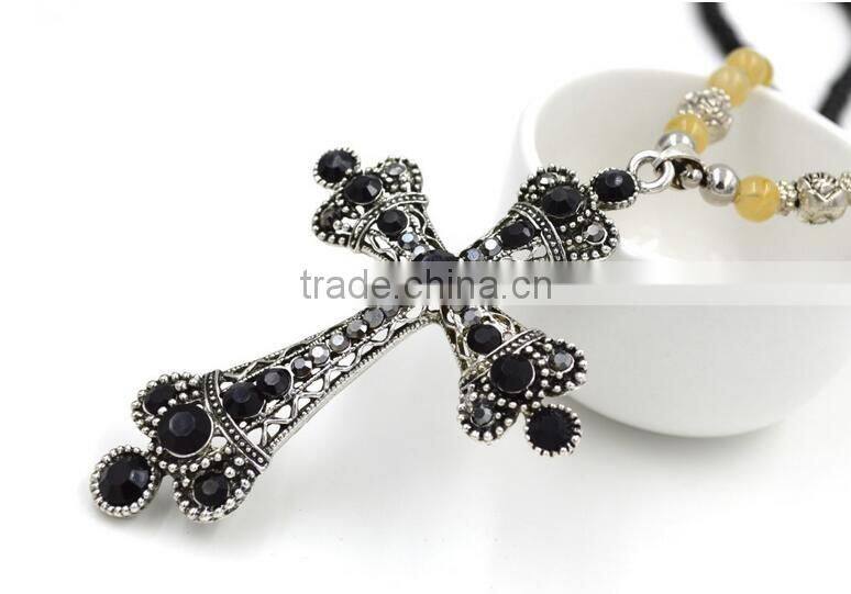 2016 New European Decorative Openwork Cross Female Vintage Long Beaded Necklace