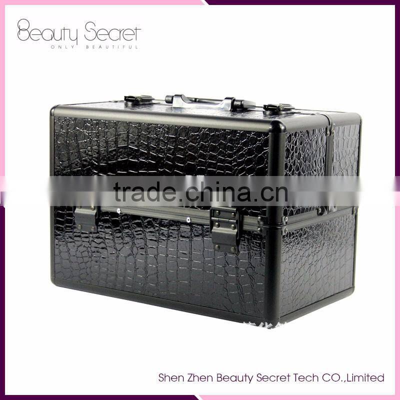 2016 fashion portable aluminium makeup bag cosmetic case
