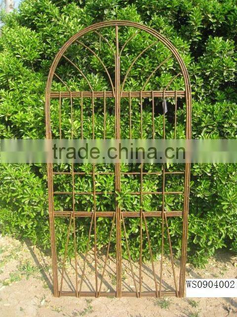 Natural Wicker panel for garden decoration