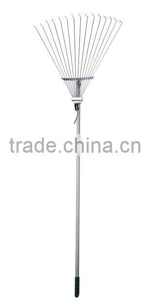 Rake with handle R120