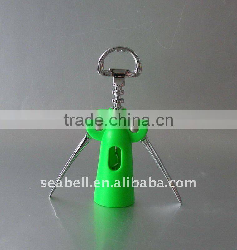 bottle opener with 2 levers