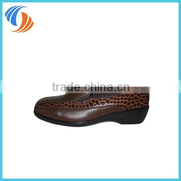 Women Brown Leopard Casual Shoes PU Leather Shoes