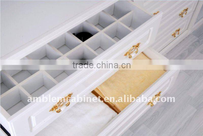 White Lacquer wardrobe