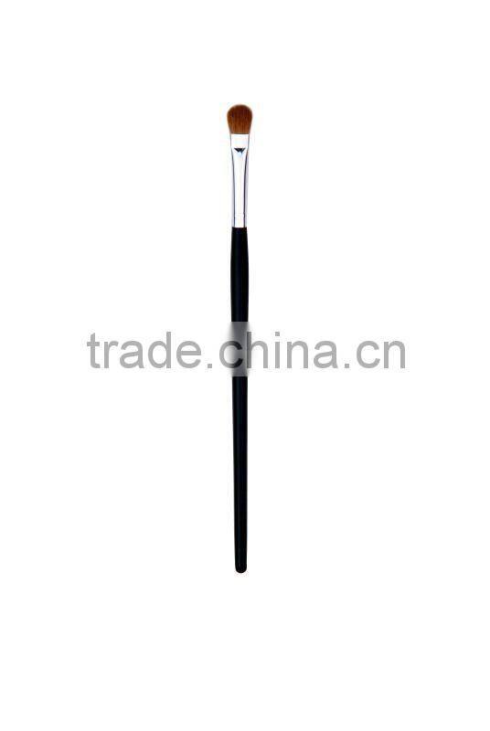 Goat hair wood concealer brush with black handle