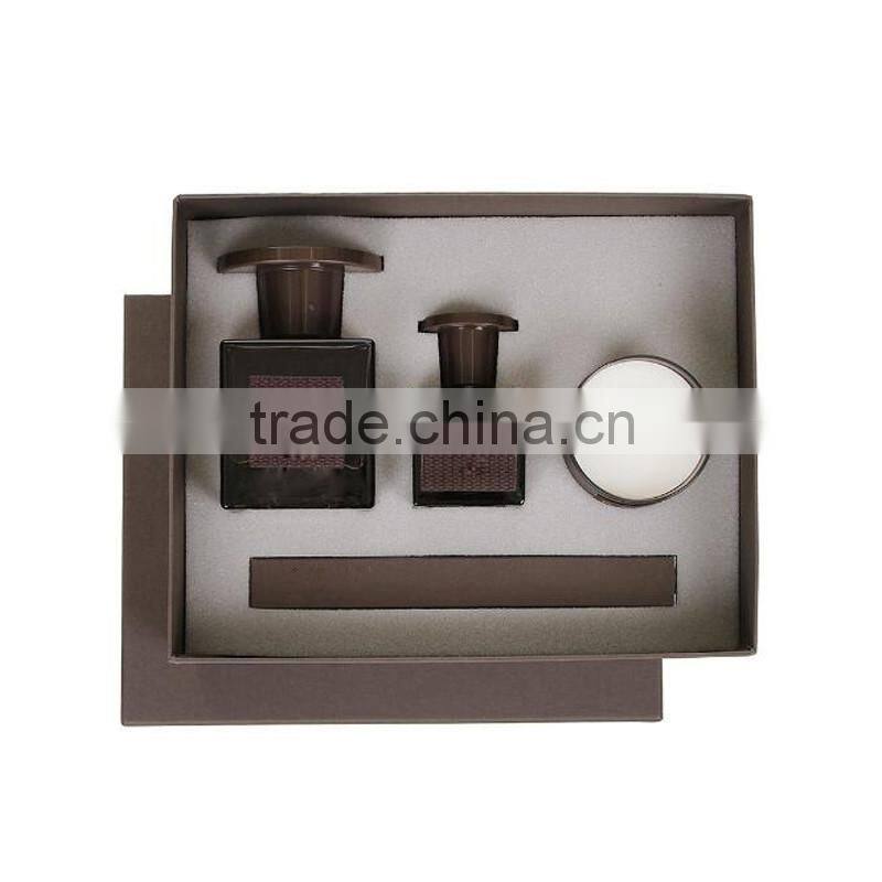 Fashion paper cosmetic box with cmyk and gold stamping , makeup kit paper packing gift box