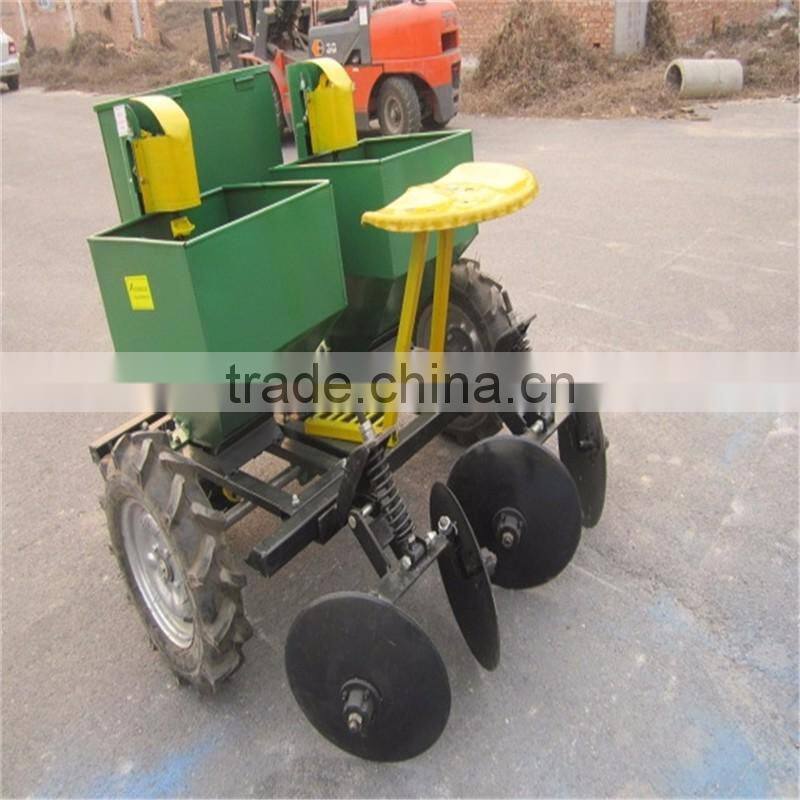 Tractor mounted double rows potato seeding machine