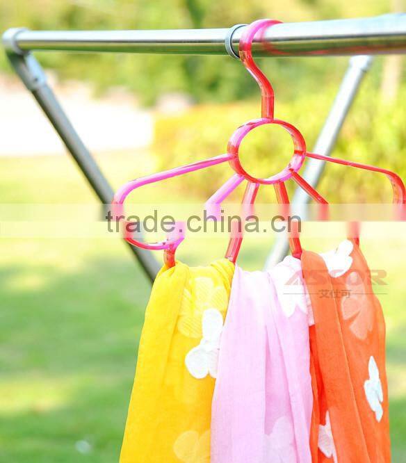 Flower Shaped Belt Hanger, Plastic Scarf Hanger