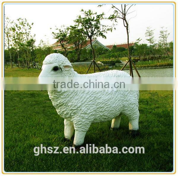 Customized outdoor garden decoration resin sheep sculpture china factory