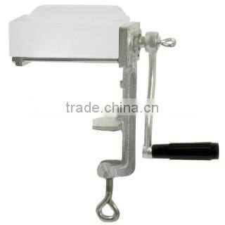 Manual meat tenderizer