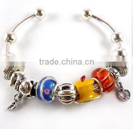 Fashion alloy and beads bangle