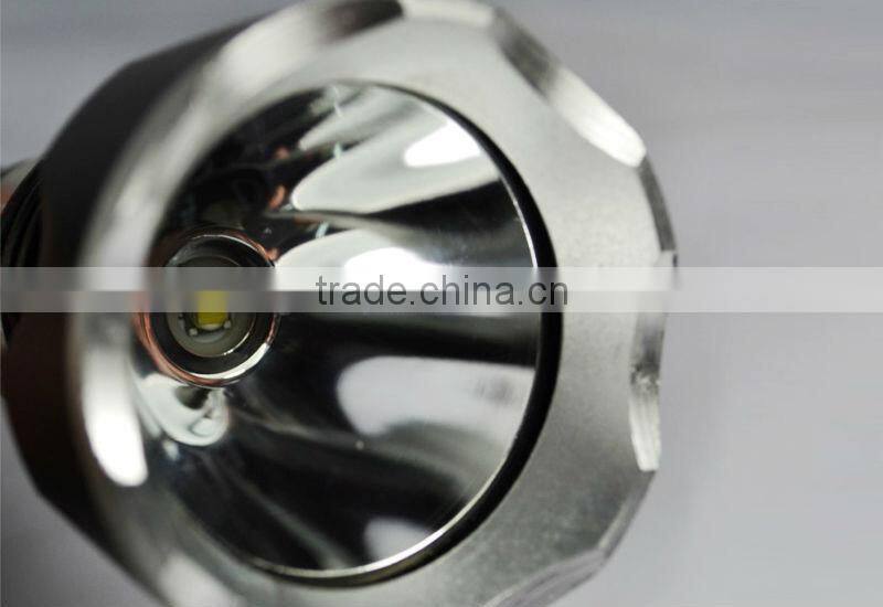 Portable Rechargeable LED Diving Light