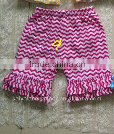 Chevron items!wholesale baby shorts with cotton ruffles zig zag pattern kids clothes shorts legging 2013