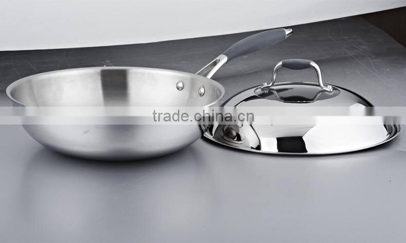 Charms Tri-ply forged aluminum fry pan