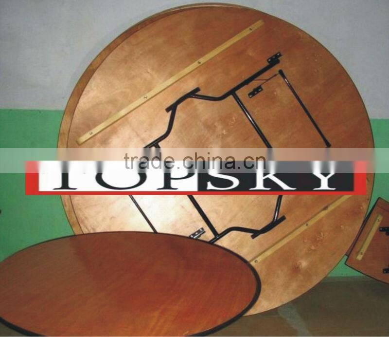 Wooden Banquet Round Table