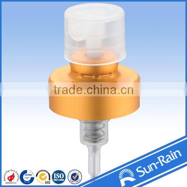 shiny gold spray pump