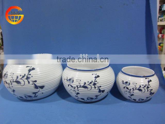 Hot selling Ceramic white glossy flower urn decoration