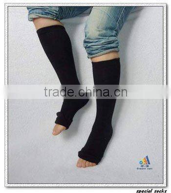 Various matched socks