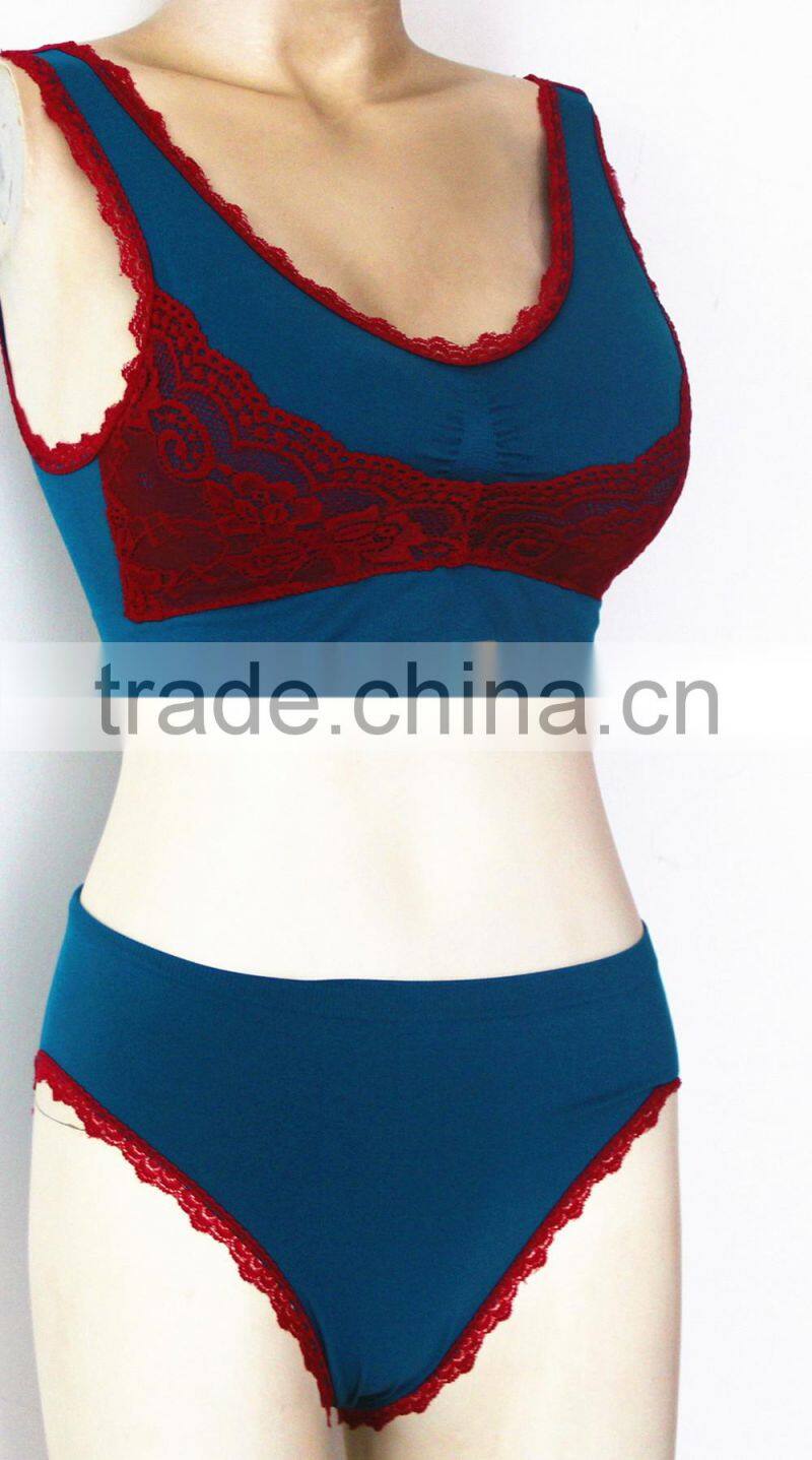 Seamless women lingerie set