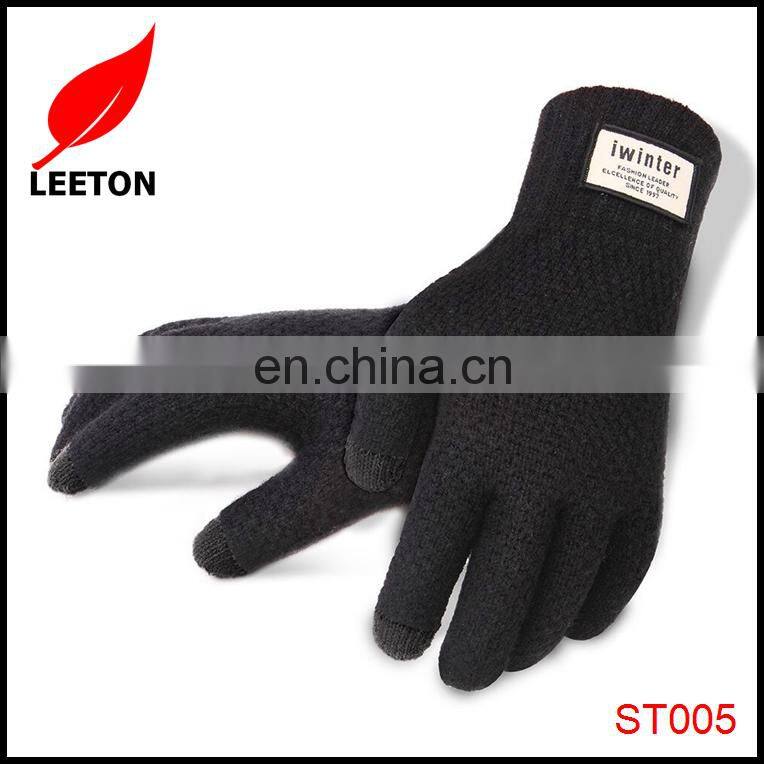 Factory supply fashion knitted smart finger touch winter glove for man