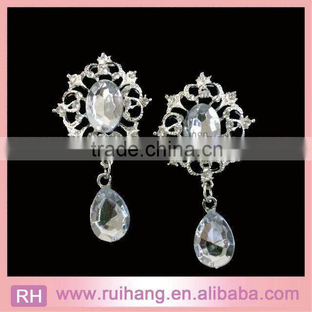 Hangs falls handmade brooch luxury for wedding invitations