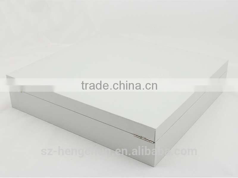 High-end wooden jewelry box with matt and foam