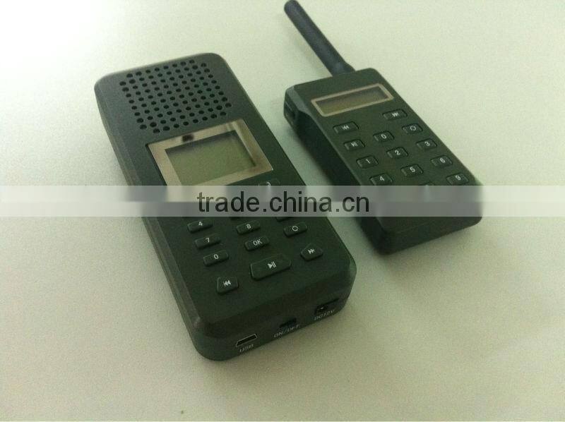 Electronic bird caller for hunting with remote control