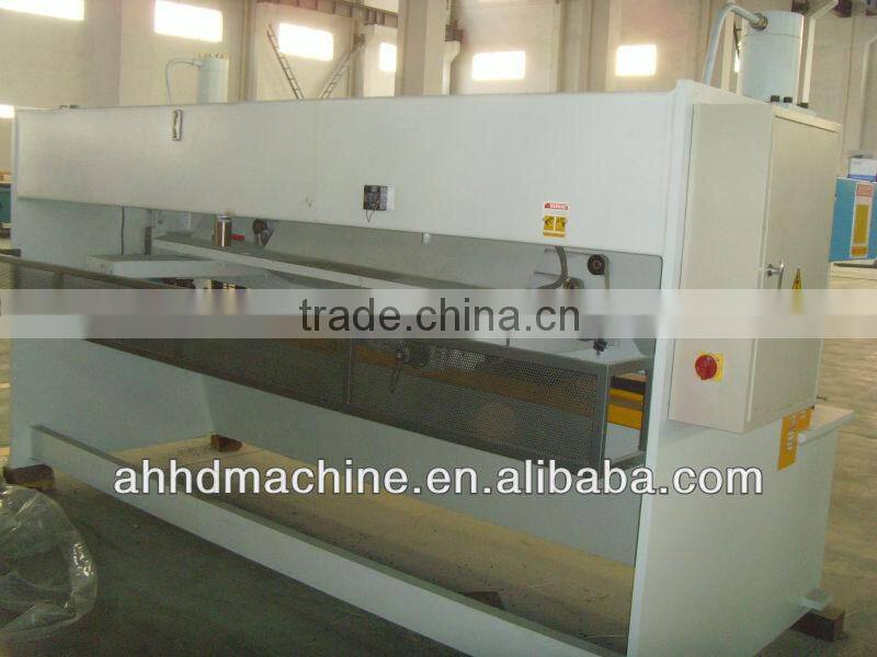 Hydraulic guillotine shearing machine with E21 controller