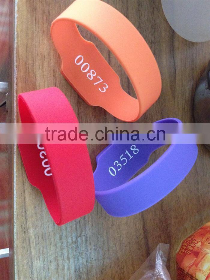 NFC Silicone wristband with customized logo for water park from china suppliers