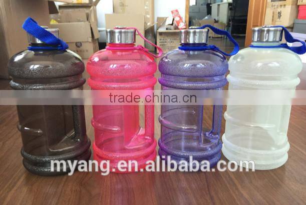 LOW MOQ!Cheap 2.2 liter clear plastic water jugs with lids/Water jug with side handle/Drinking Water Plastic sports Bottle mega