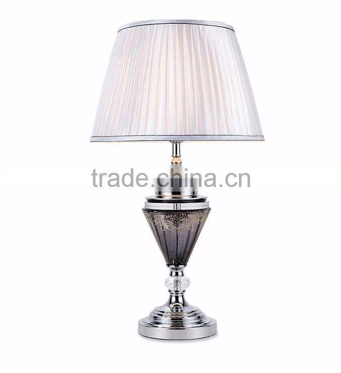 Diamond shape design glass carving crystal decoration table lamp