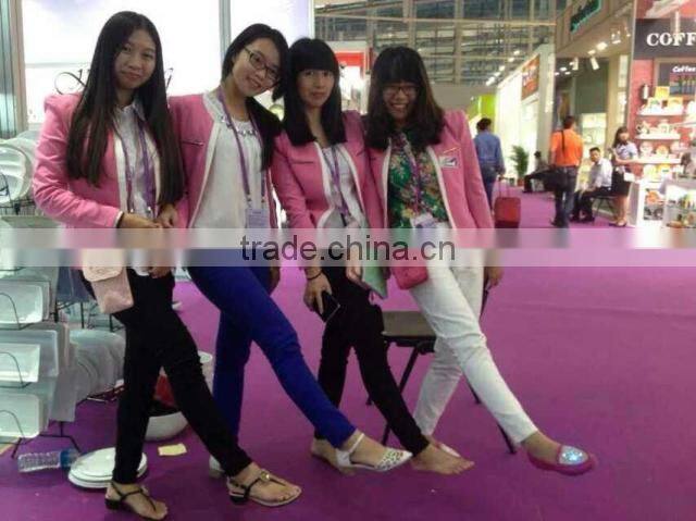 White ceramic bathroom accessories set 2 / lotion dispenser & tumbler with color gift box