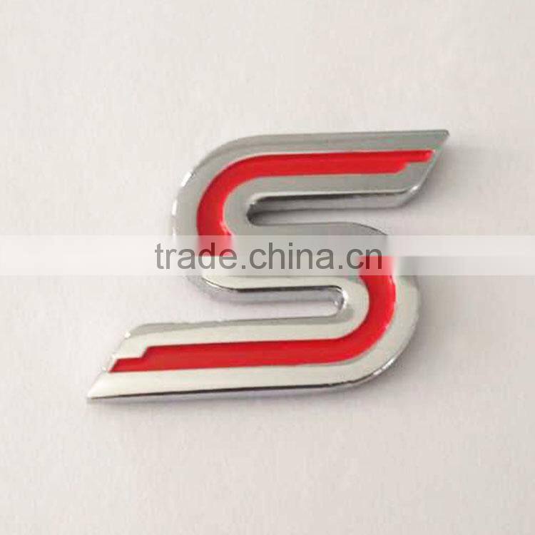 Custom free sample 3D outdoor decorative zinc alloy chrome logo metal car badge emblem with enamel