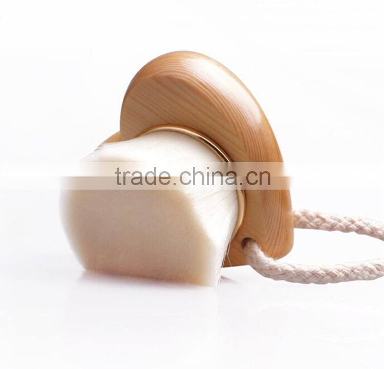 Heart-shaped Wood Handle Facial Cleaning Brush